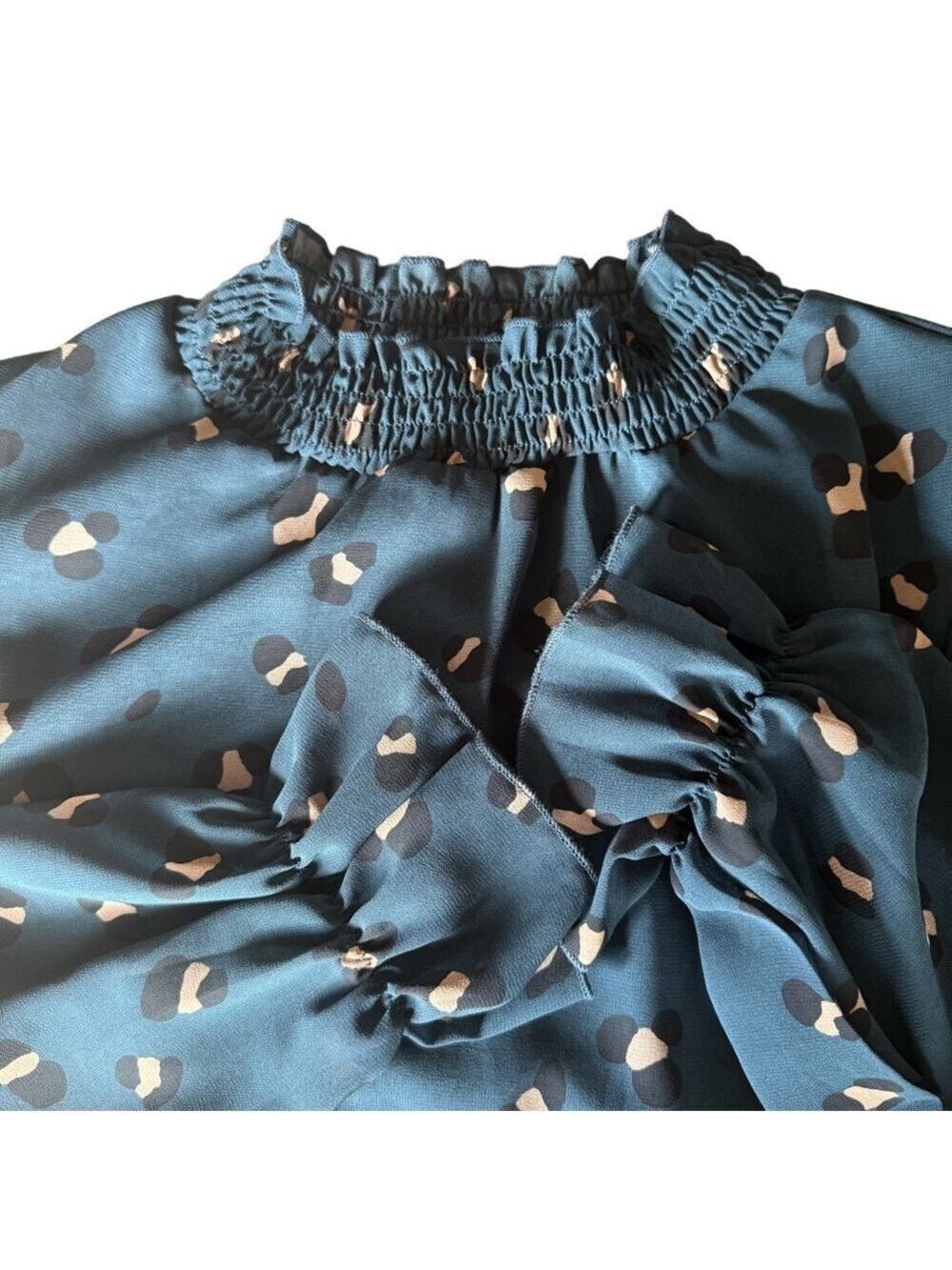✨ SHEIN Leopard Print Smocked-Neck Blouse Duo 👚🐆 Size M (Set of 2) ✨ - Picture 4 of 11